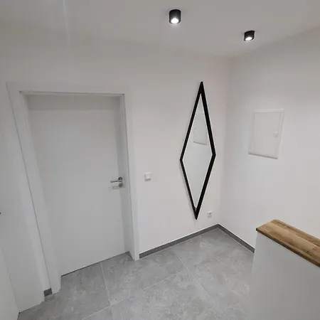 H1 Ferienwohnung Апартаменты *